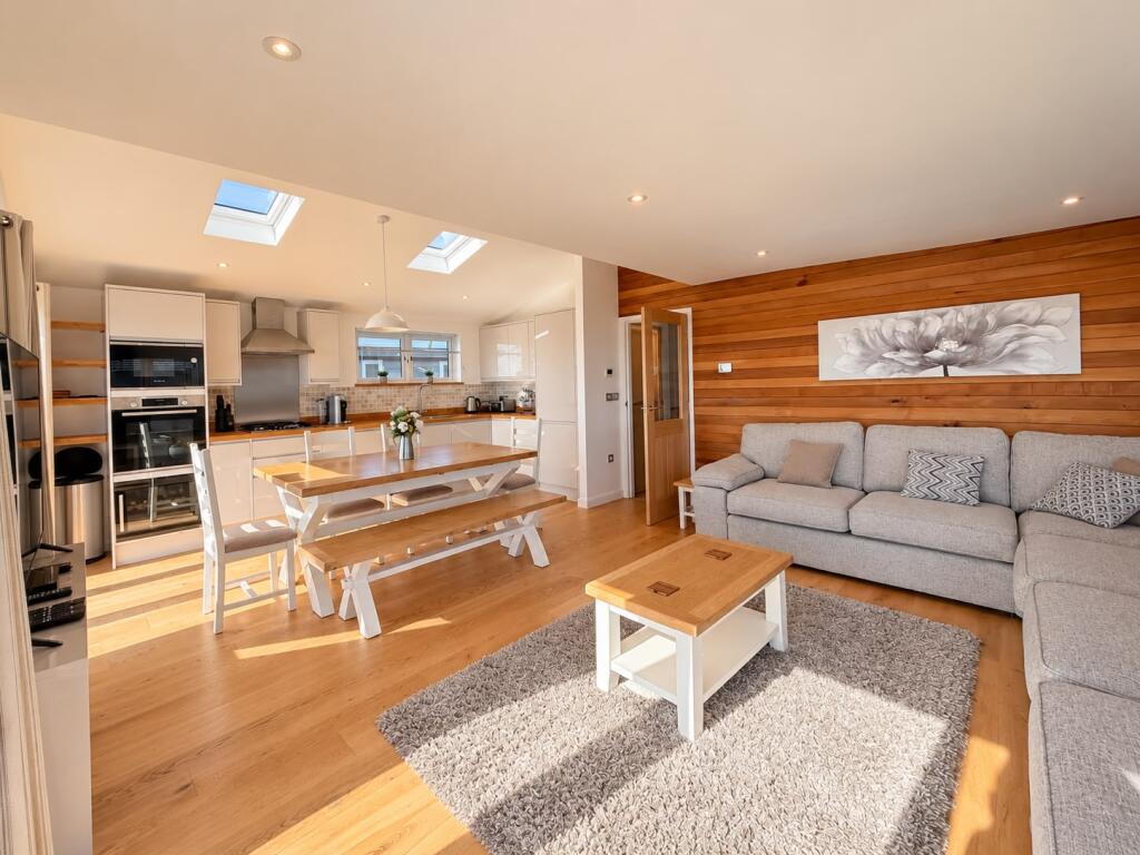 House in Plymouth - View 3