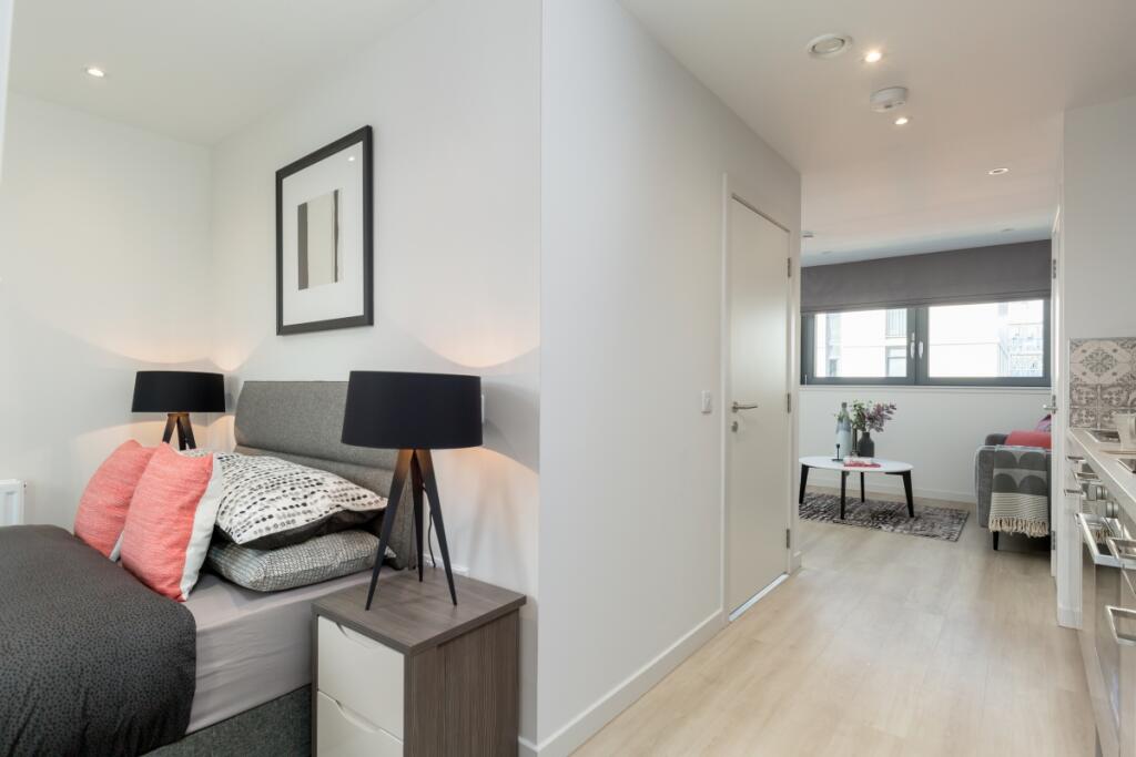 Apartment in Edinburgh - View 4