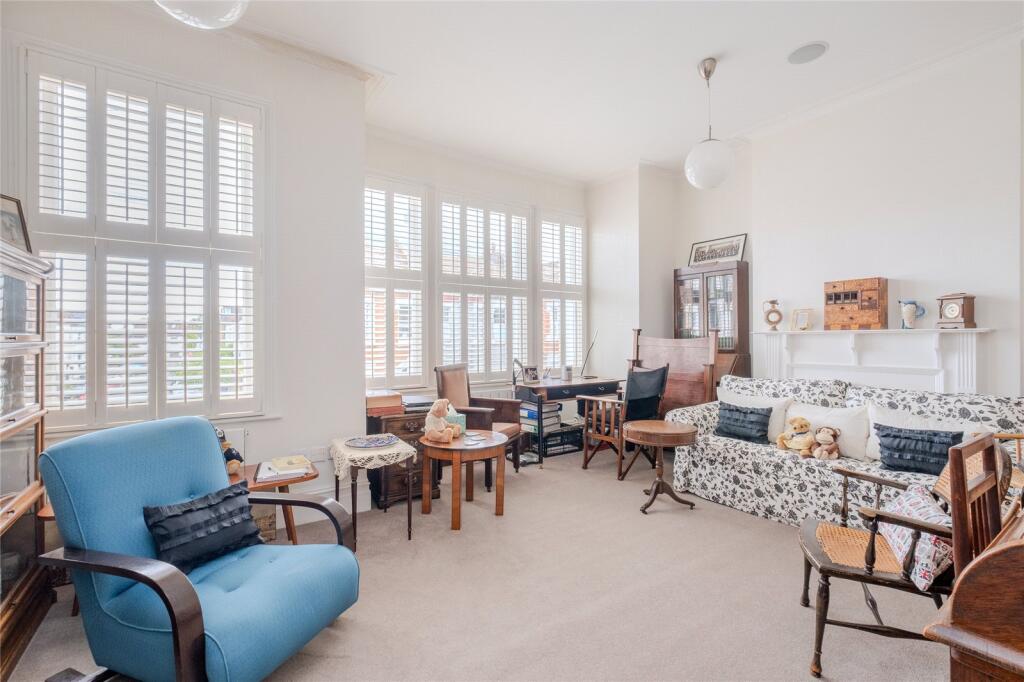 House in London, Streatham - More