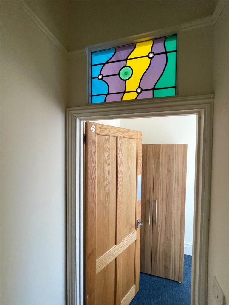 6 bedroom apartment for rent