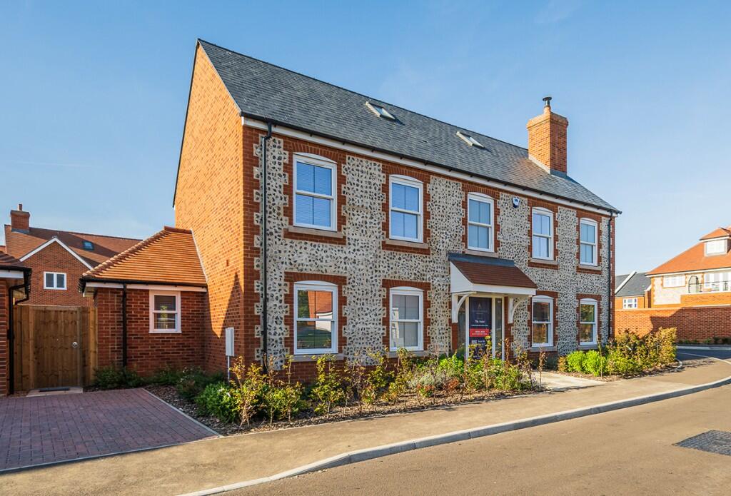 Main image of property: Kingsgate Place,
Broadstairs,
CT10 3AZ