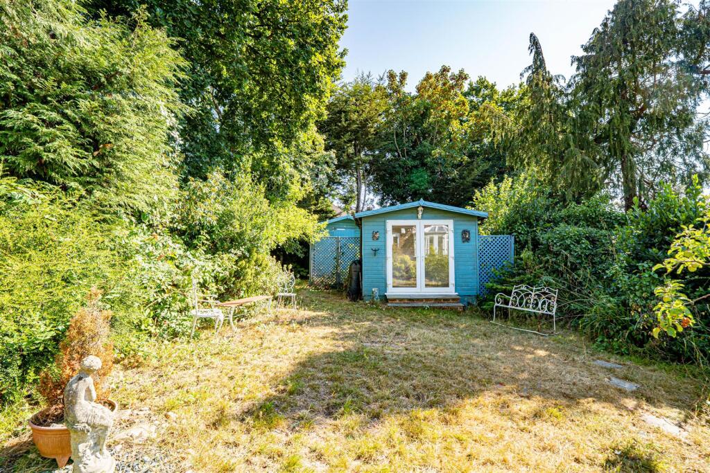 House in Tonbridge - More