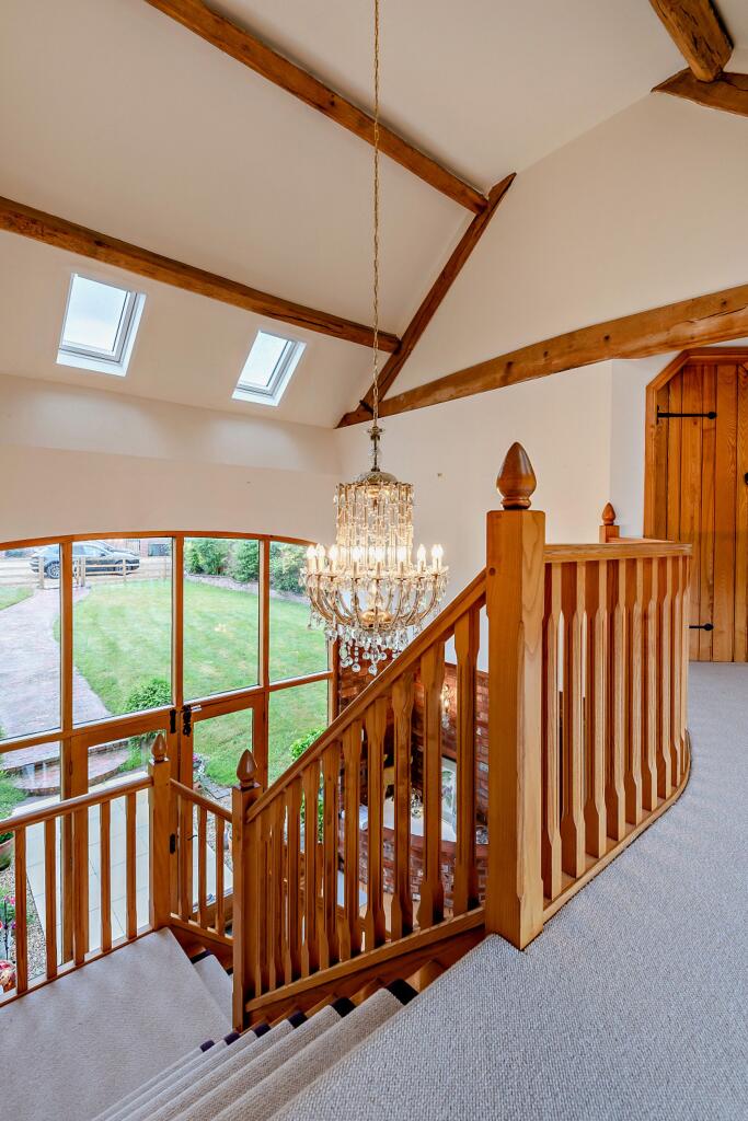 1 Laights Barn, Worcester Road, DY10 photo 4