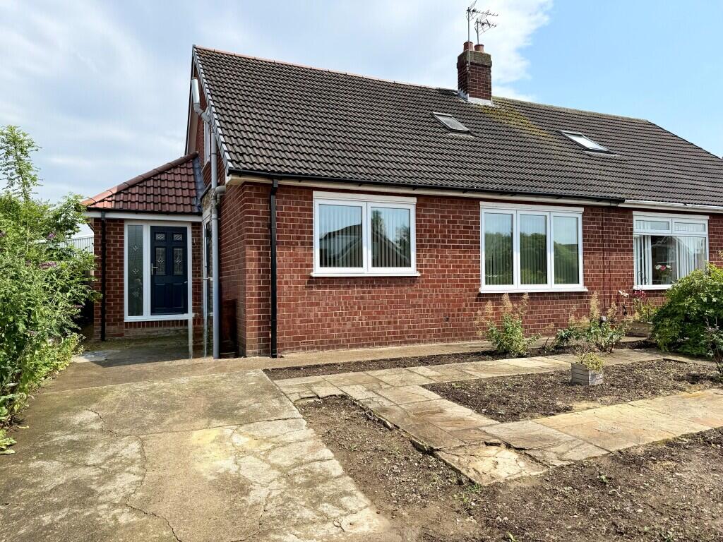 3-bed bungalow on Fairfield Road, Stokesley, Middlesbrough, North Yorkshire, £260,000