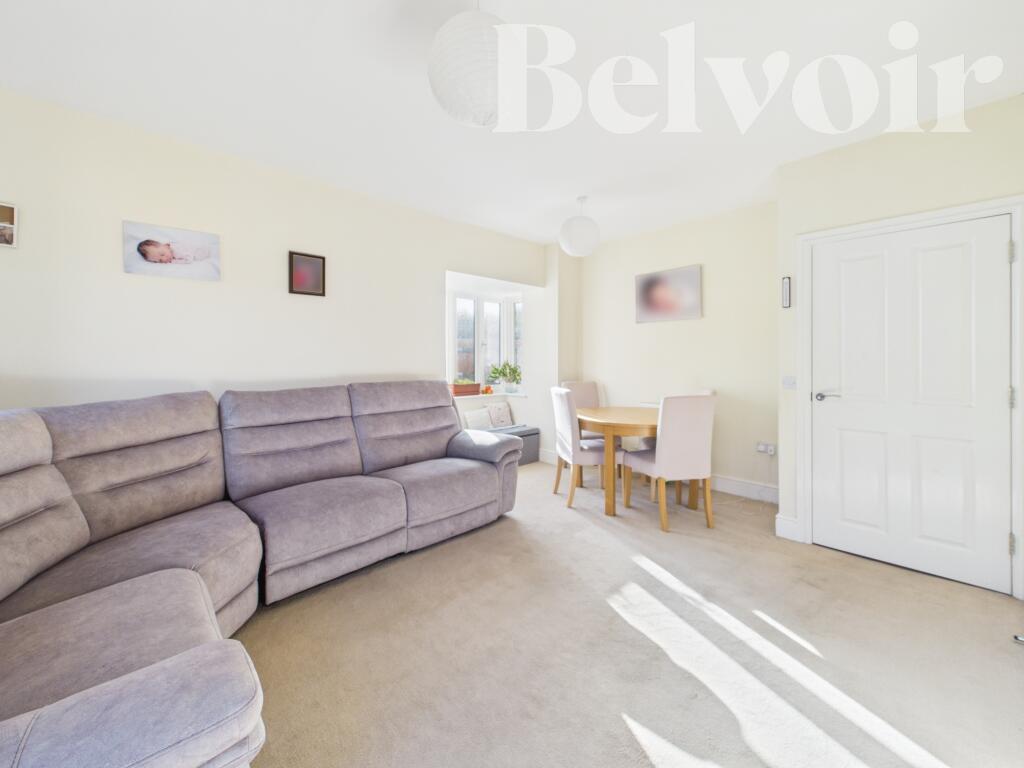 Somerville Gardens, Basingstoke, RG24 photo 3