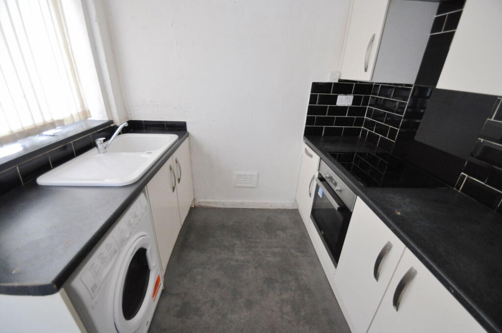 House in Wirral, Liverpool City Region - View 3