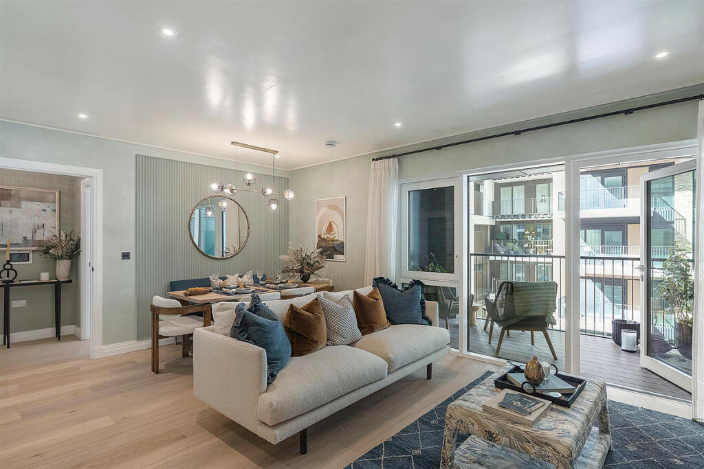 Lockgate Road, London, SW6 photo 2