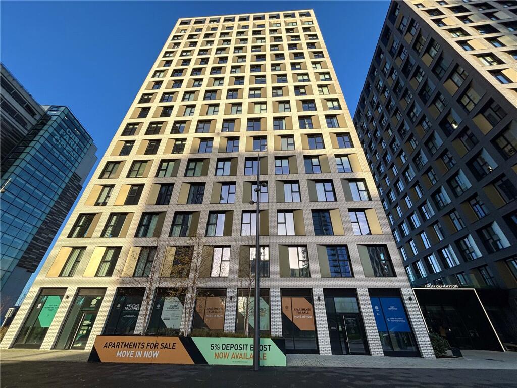 Main image of property: Red, Media City UK, Salford, Greater Manchester, M50