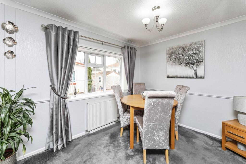 Ashtree Way, Knottingley, West Yorkshire, WF11 photo 4