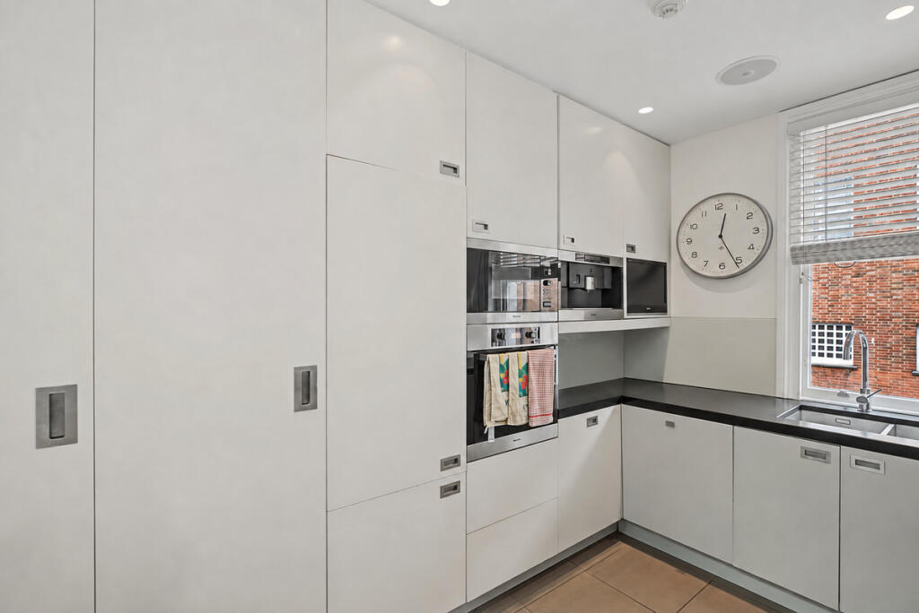 House in London, Kensington - View 5