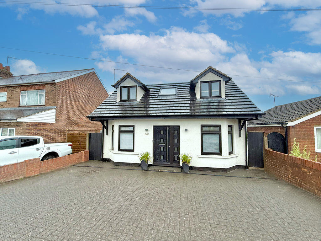 Main image of property: Luton Road, Dunstable