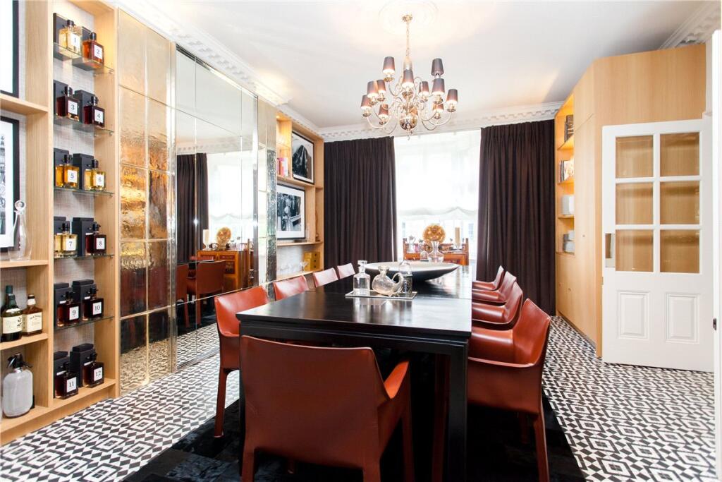Apartment in London - View 5