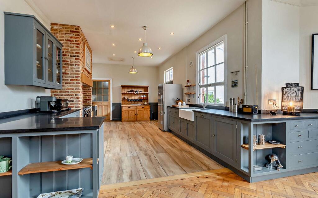 House in Norwich - More