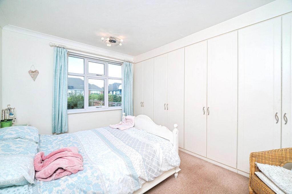 House in Doncaster, North East Lincolnshire - More