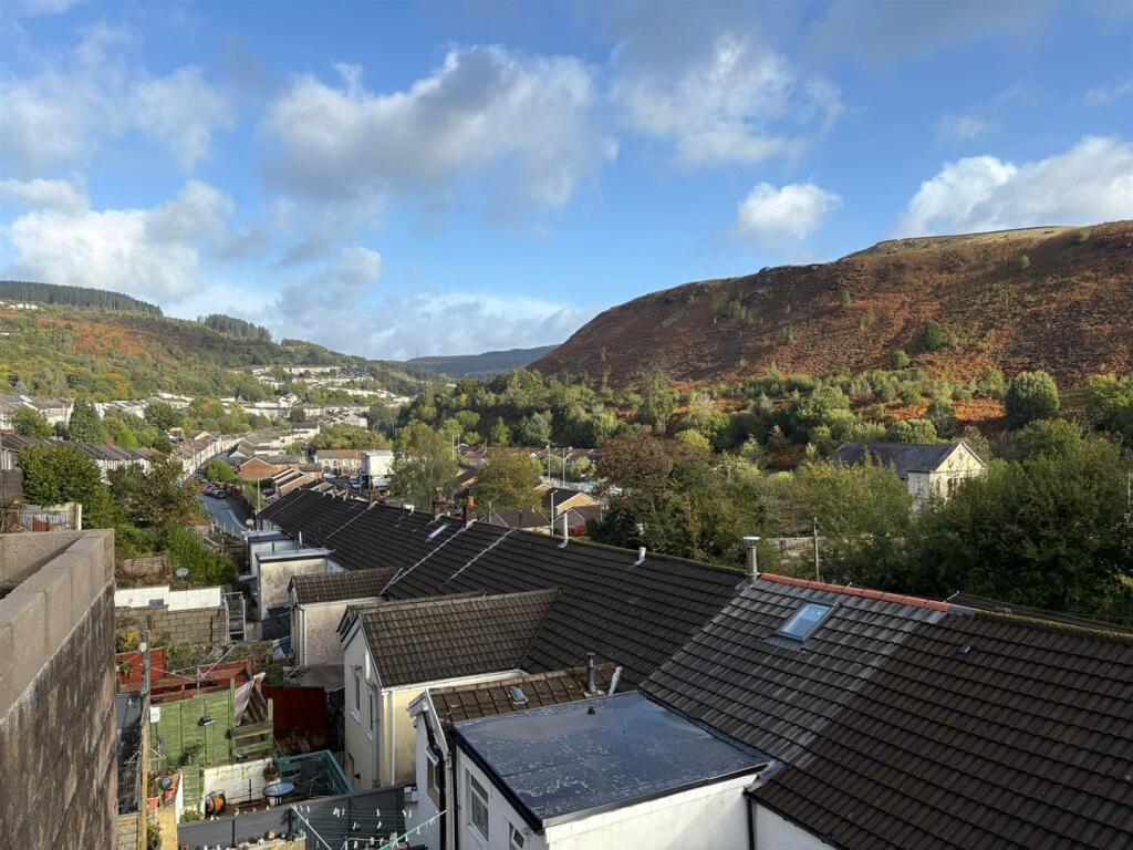House in Cardiff, Tylorstown - View 3