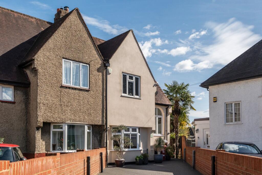 Main image of property: St. Andrews Way, Cippenham, Berkshire, SL1