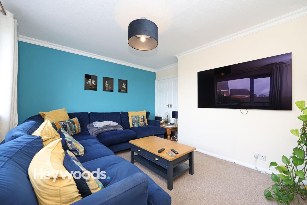 House in Newcastle-under-Lyme, Staffordshire - View 4
