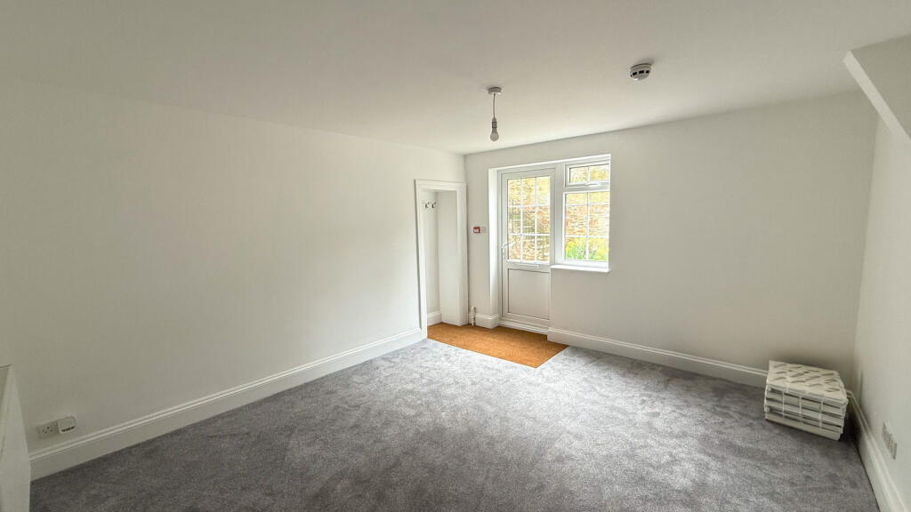 Apartment in Torquay - View 3
