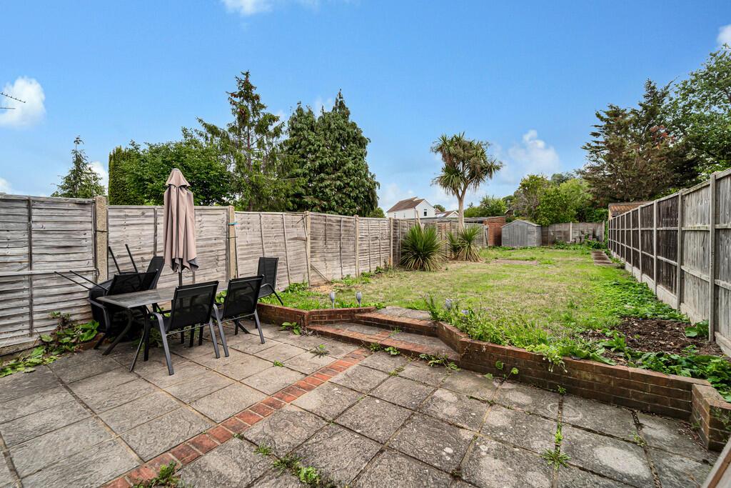 Thetford Road, Ashford photo 3