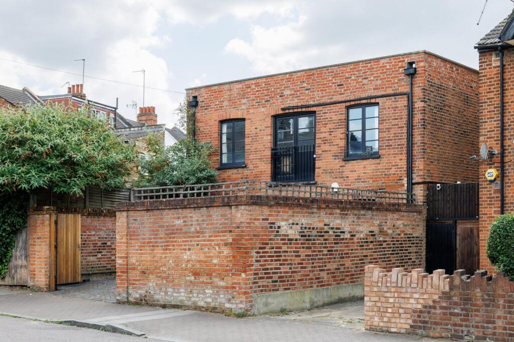 House in London - More
