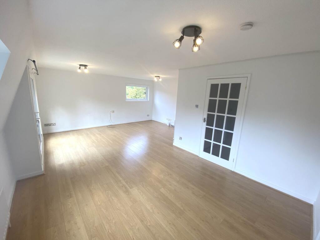 Apartment in Watford - More