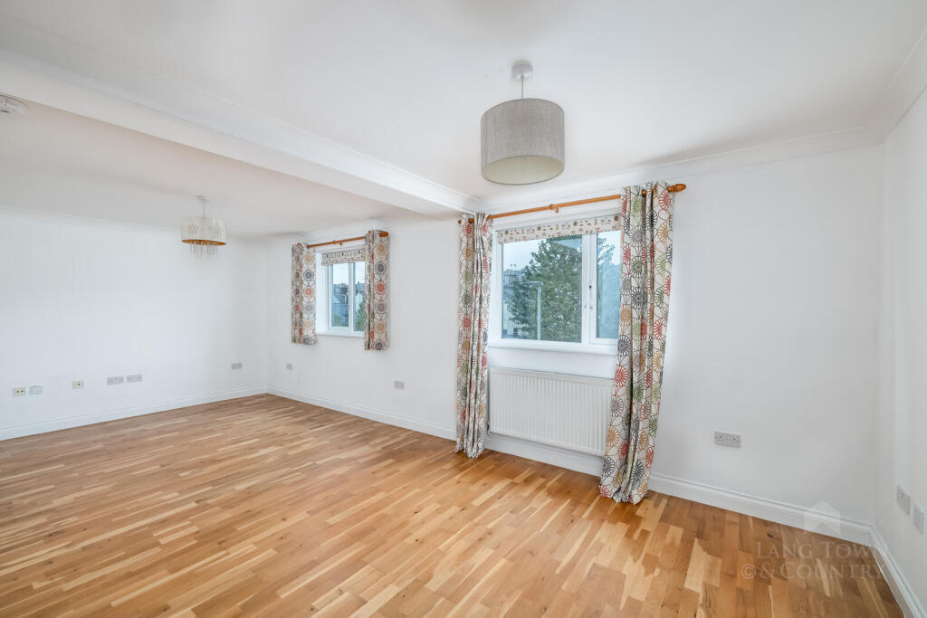 House in Plymouth - View 3