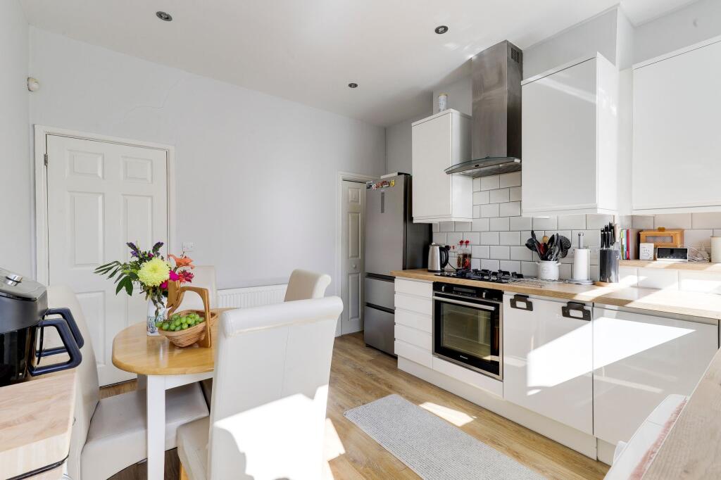 House in Nottingham, Old Basford - More
