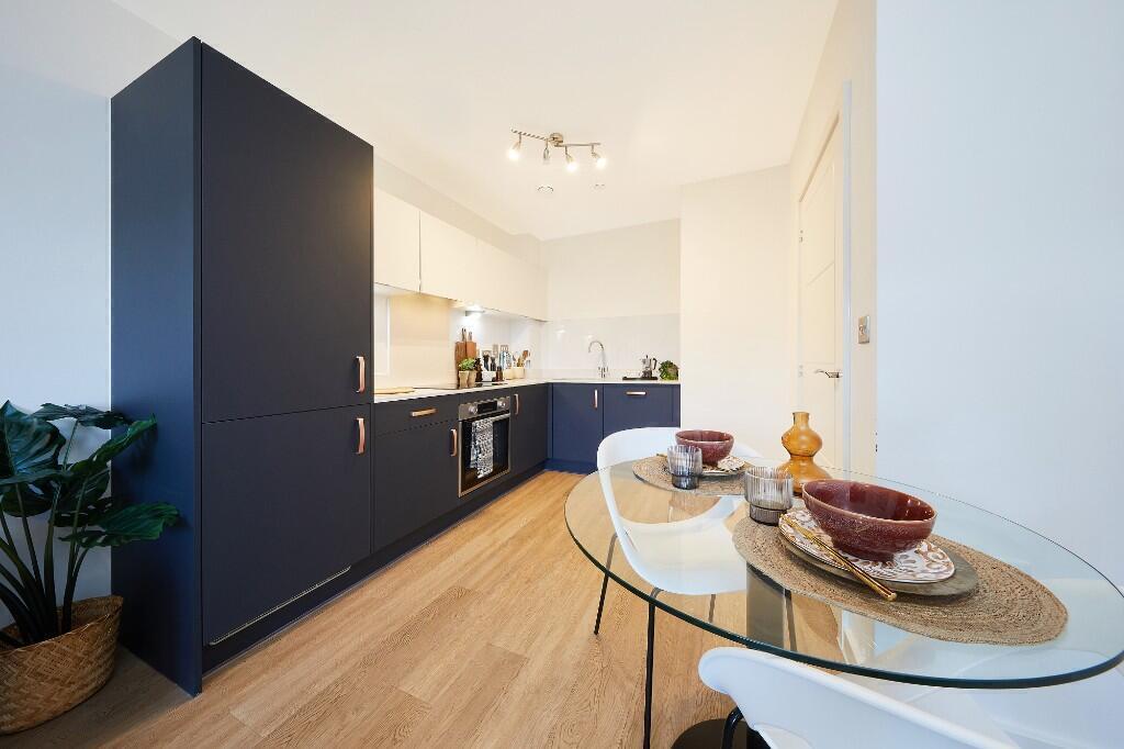 Main image of property: East Street, Farnham, Surrey, GU9