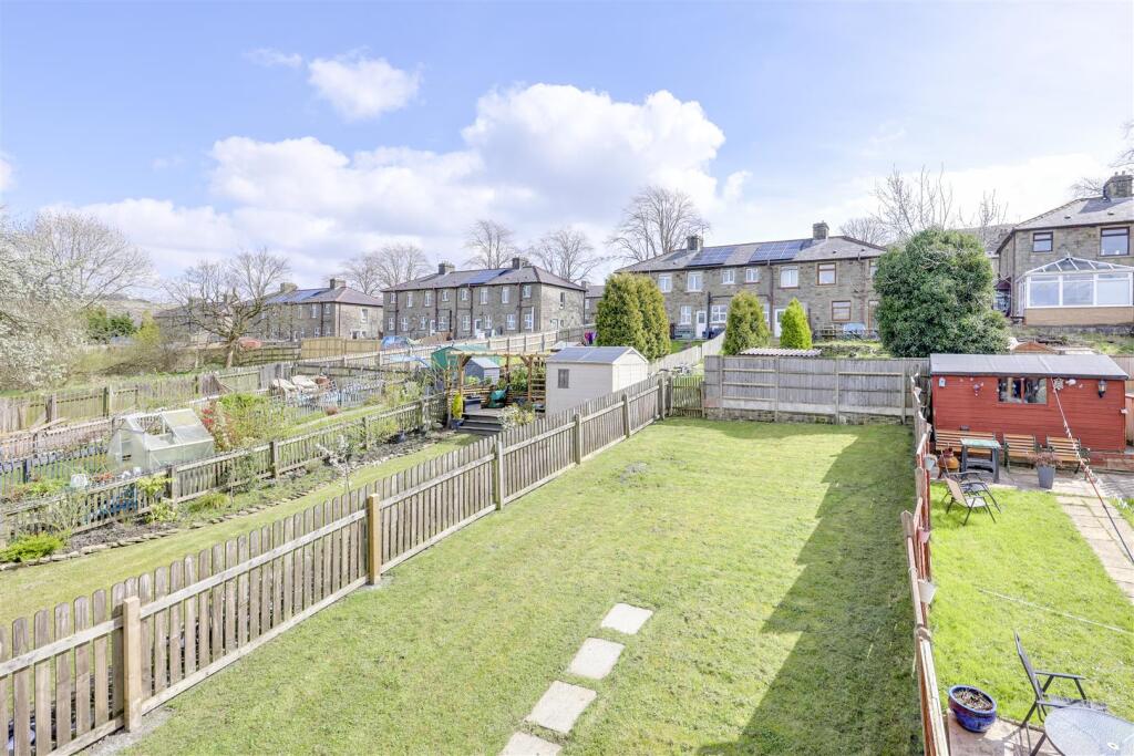 Fallbarn Crescent, Rawtenstall, Rossendale - View 3
