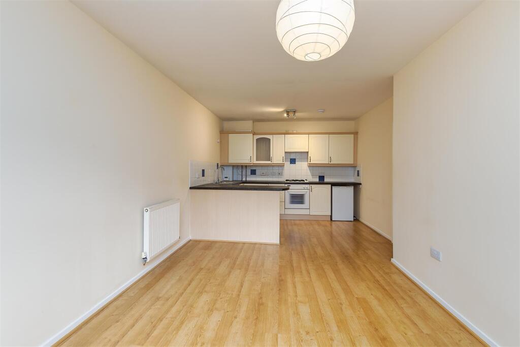 Apartment in Lancaster, Castle and Priory Precinct, Greaves - View 4
