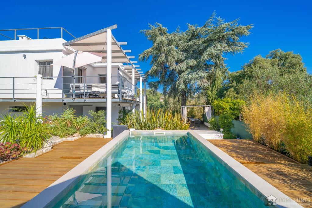 Main image of property: Provence-Alps-Cote d`Azur, Alpes-Maritimes, Mandelieu-la-Napoule