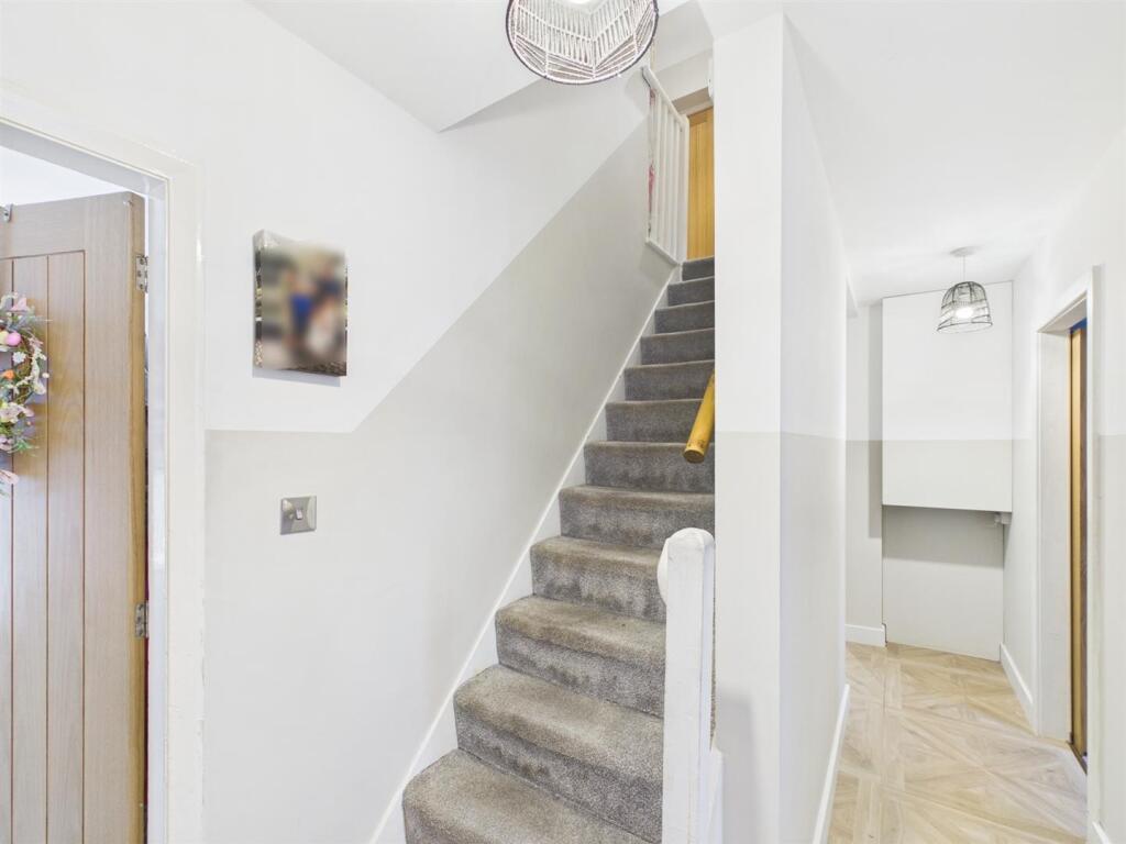 House in Nottingham, Gedling - View 6