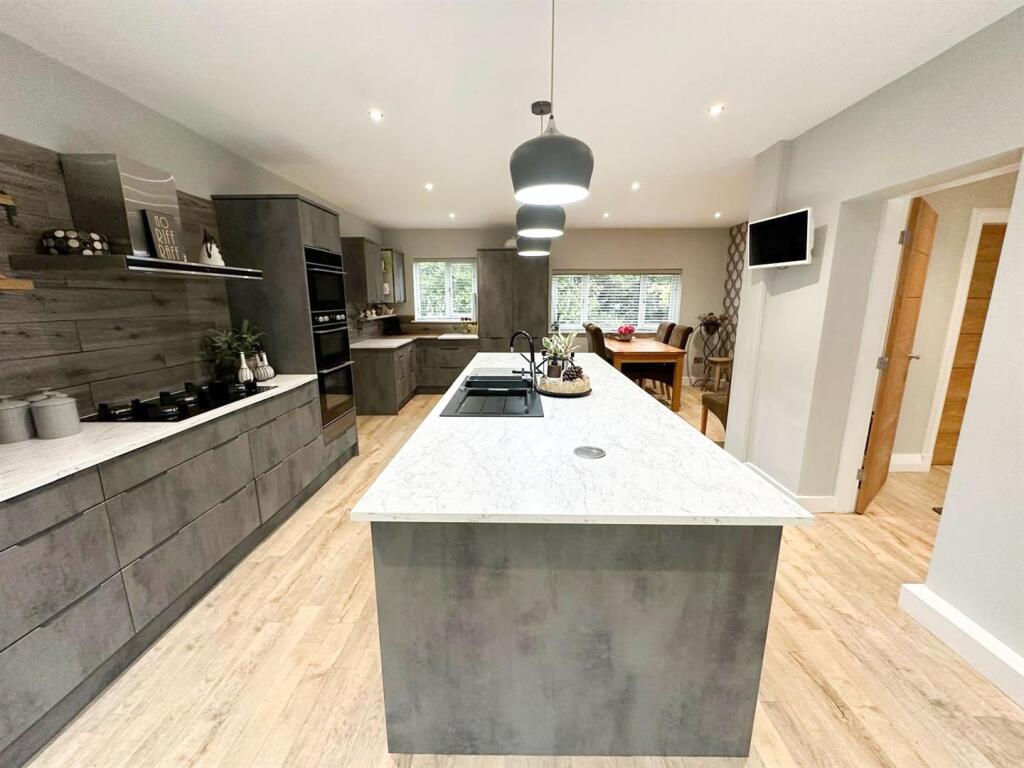 Additional image 11 of Ladymead, Glenlyon Avenue, Keighley