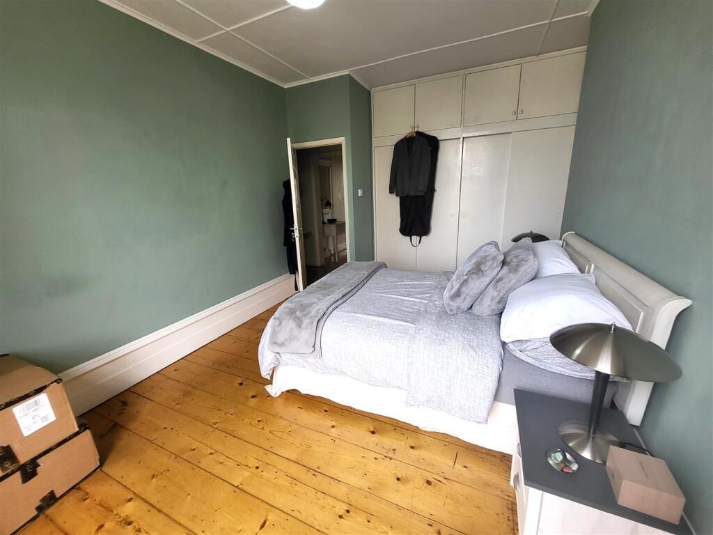 Apartment in Truro, Ferris Town - More