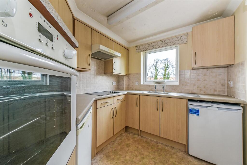 Stockbridge Road, Chichester - View 4