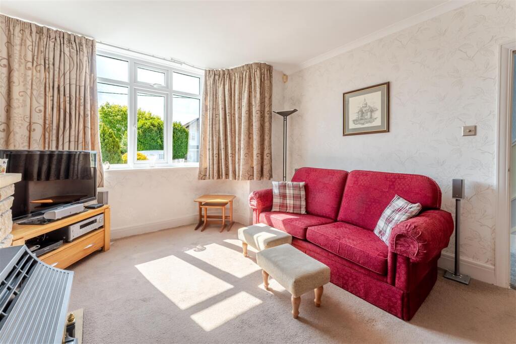 Extended family home situated in the desirable, Derham Park, Yatton photo 4