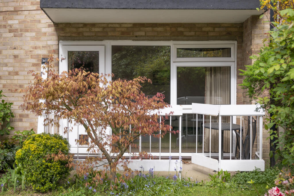 Apartment in London, Royal Borough of Kingston upon Thames - View 4