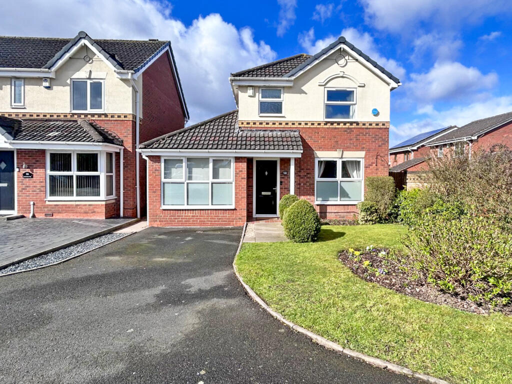 4-bed detached on Constantine Way, Bilston, £325,000