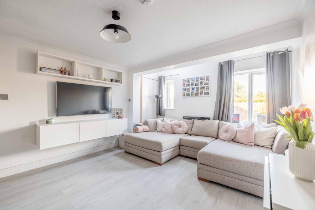 Main image of property: Penn Road, Datchet, SL3