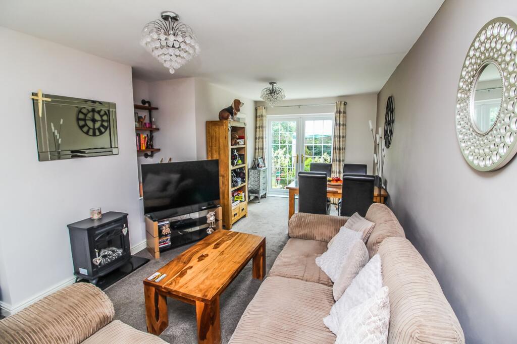 House in Sunderland, Mount Pleasant - View 2