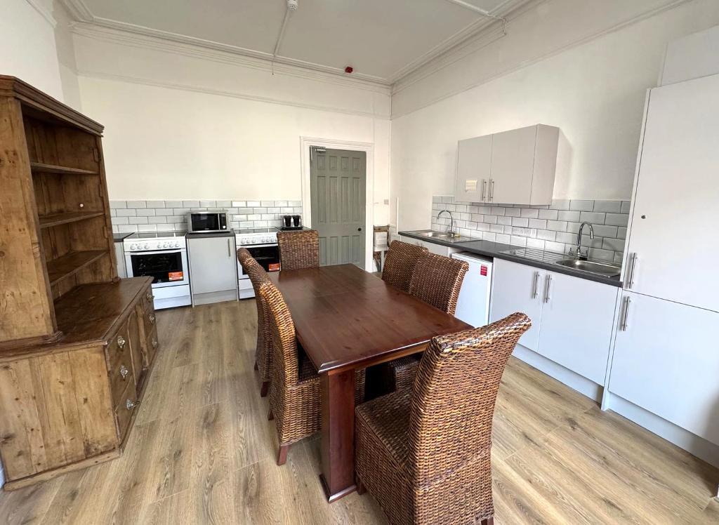 Apartment in Nottingham - View 5