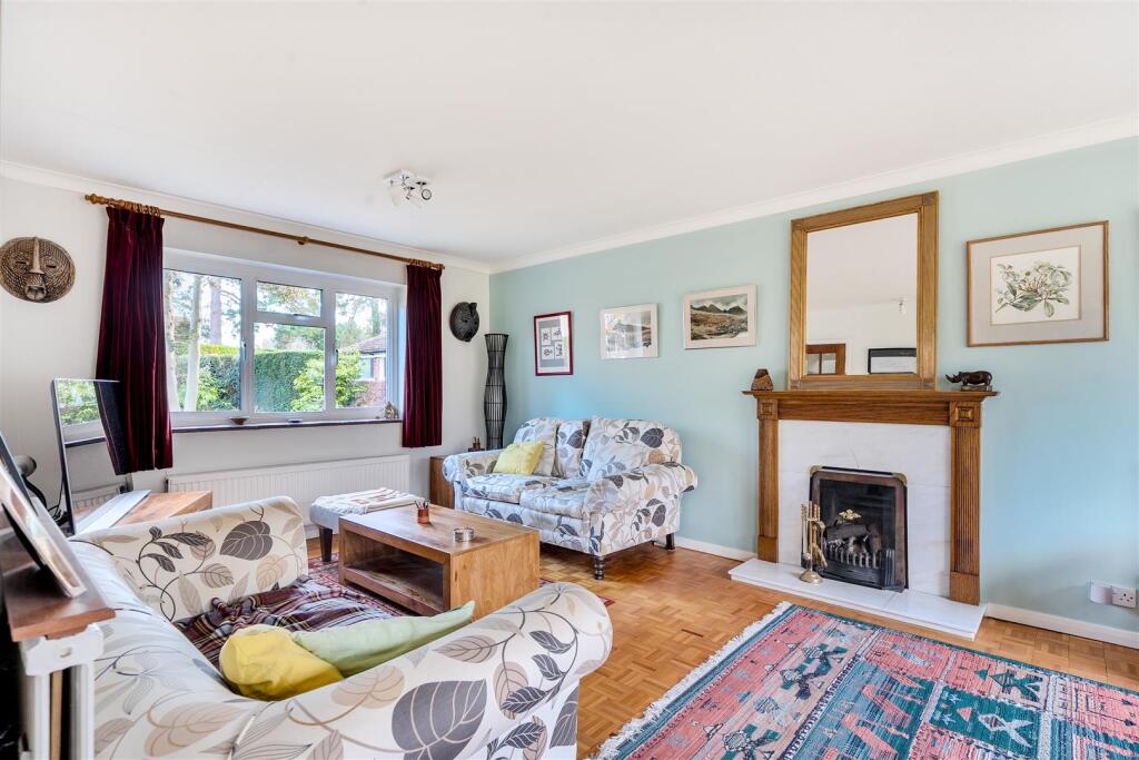 East Lane, West Horsley photo 4