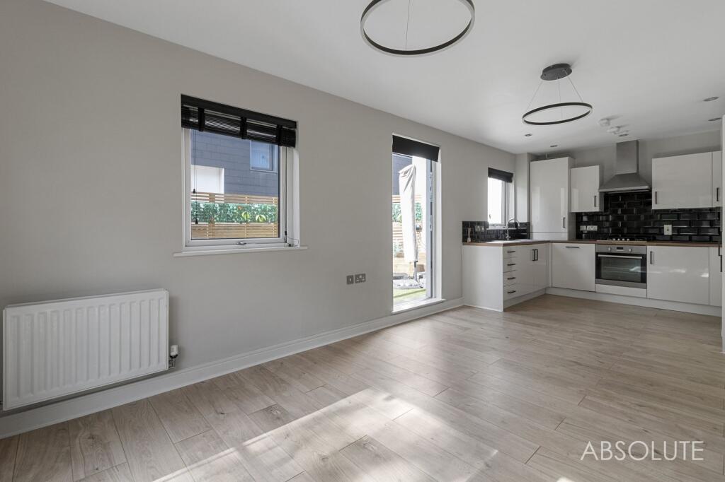 Apartment in Torquay, Torbay - View 5