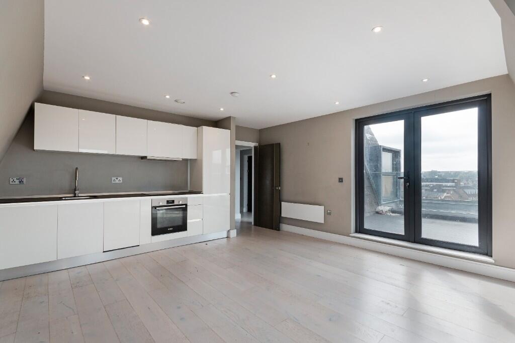 Main image of property: Parkway, Chelmsford, Essex, CM2