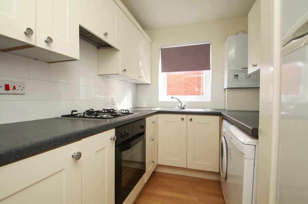 Laxfield Drive, Flixton, Manchester, M41 photo 4