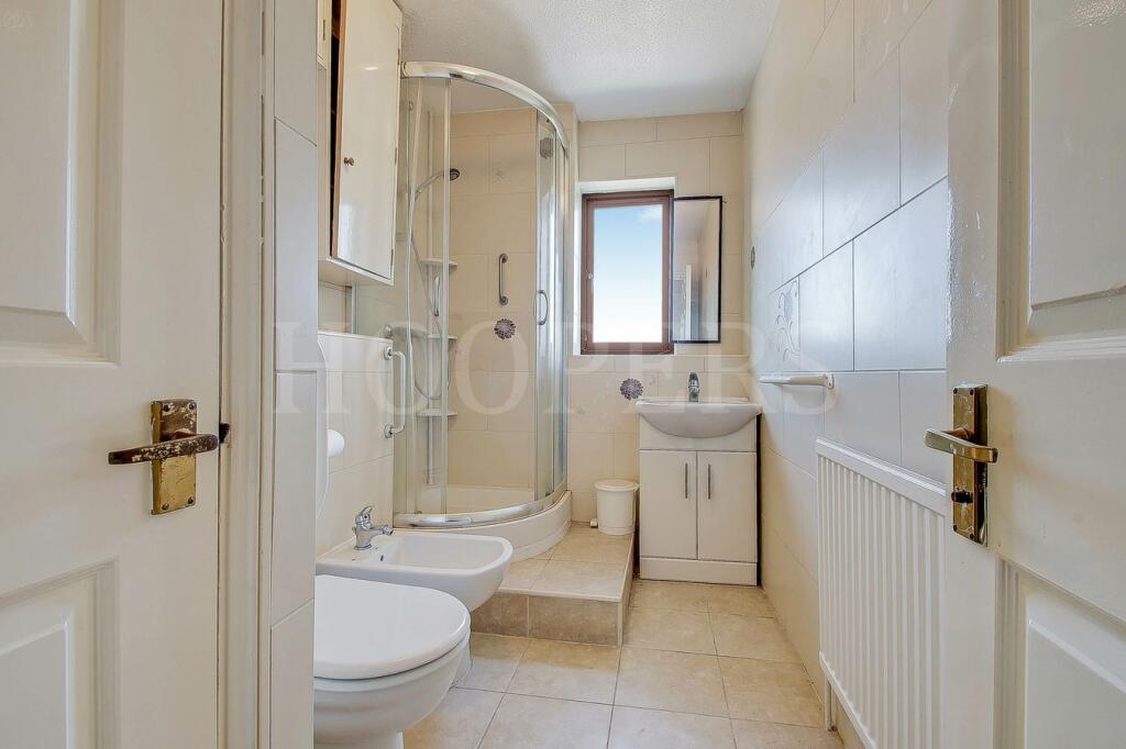 Apartment in Harrow - View 5