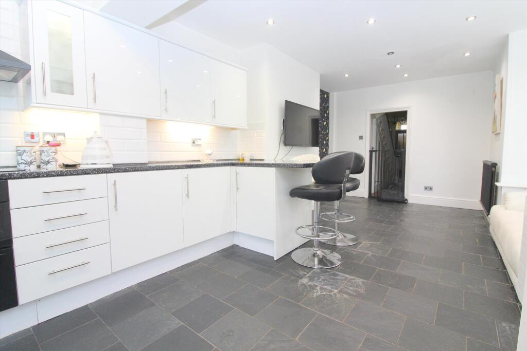 St. Peters Place, Fleetwood photo 4