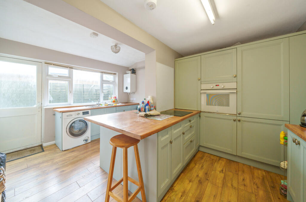 House in Cheltenham, Wymans Brook, St Peter's - View 5
