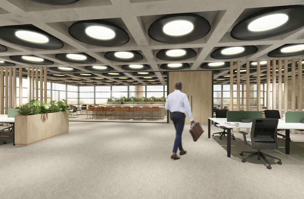 Lloyds 4.jpg
