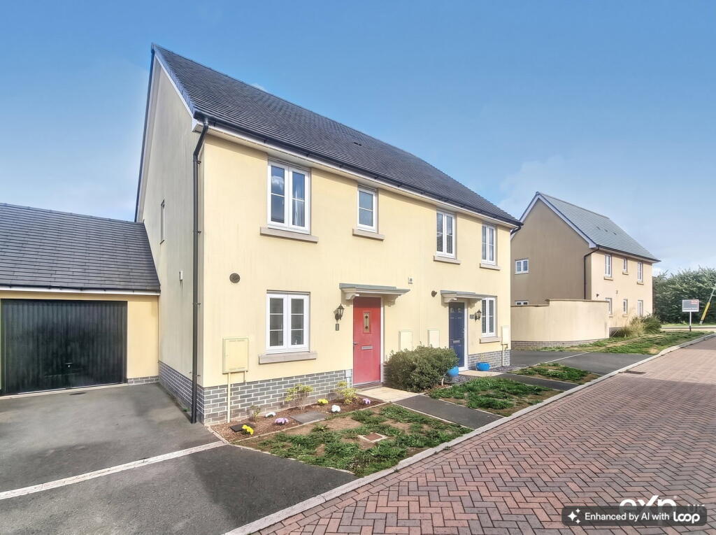 3-bed semi-detached on Capra Close, Newton Abbot, TQ12 4FL, £275,000